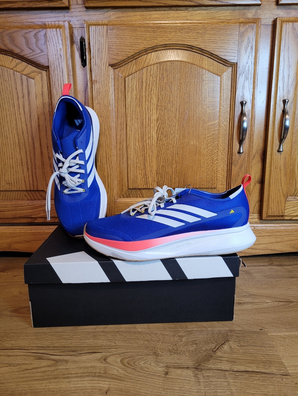 Adidas Jogit Mens Size 13 Course A Pied Athletic Running Shoes Sneakers JR0867